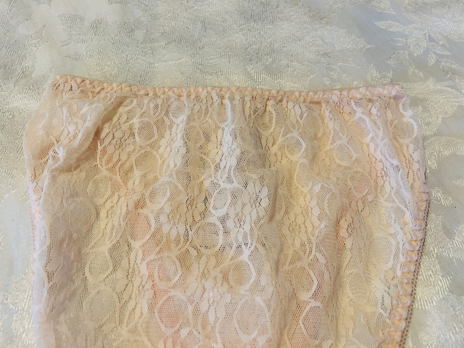 NWT Vtg SEDU’ Fine Lingerie Sheer Raschel Lace Hi Cut Panties Hips 40-41 Size 7