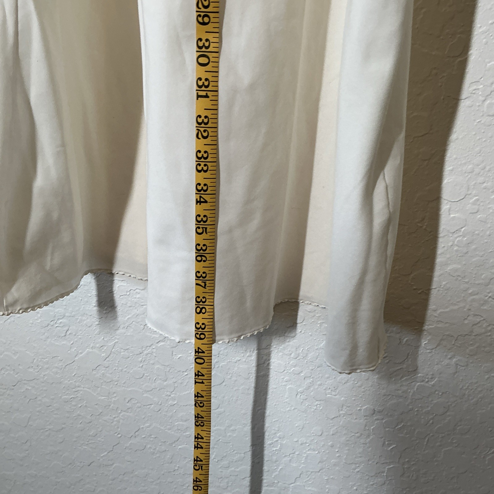 VTG Vanity Fair Full Slip Ivory 34 32”/ 48 Scalloped Trim Retro Pinup USA Made
