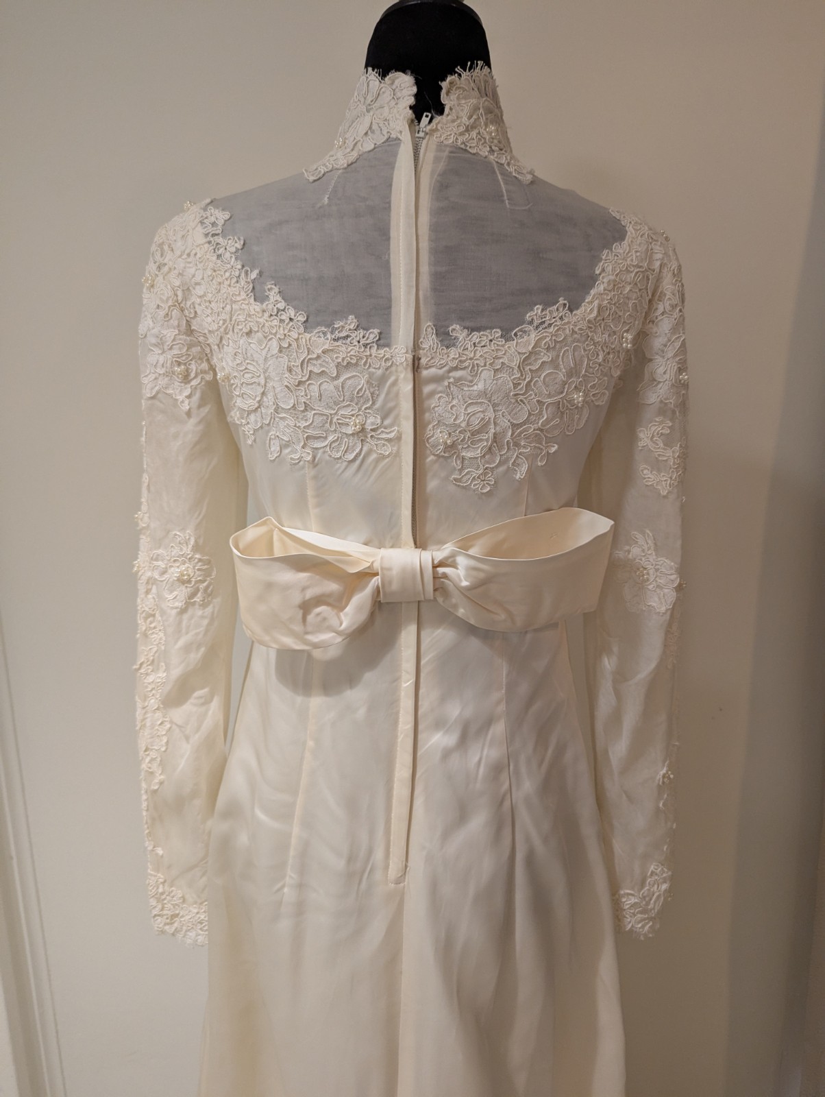 Vintage 1960s Fink Original Ivory Wedding Dress Satin Applique Lace Pearl