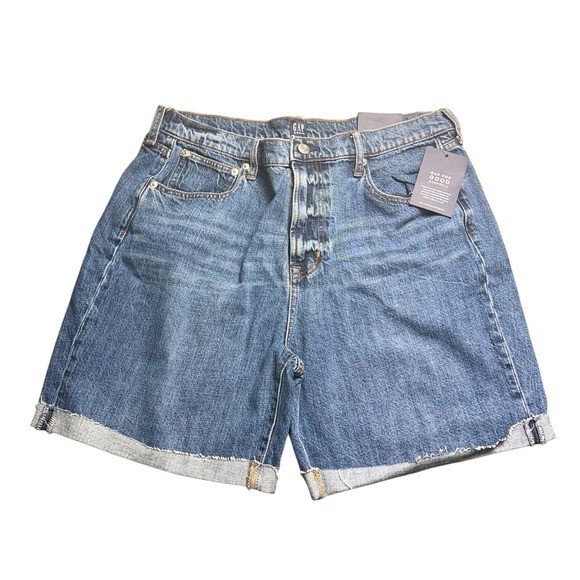 GAP Mom Jean Shorts High Rise 90s Style Cuffed Raw Hem Size 32