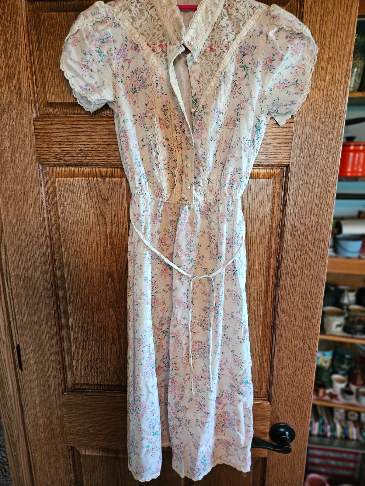 Vintage 1970’s Women’s Floral Print Dress. Size 7