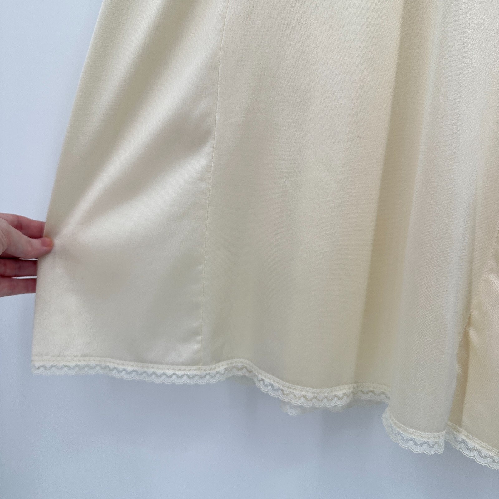 Vtg Greenco Maid Full Slip Size 38 Yellow Ivory Floral Lace Antron Nylon