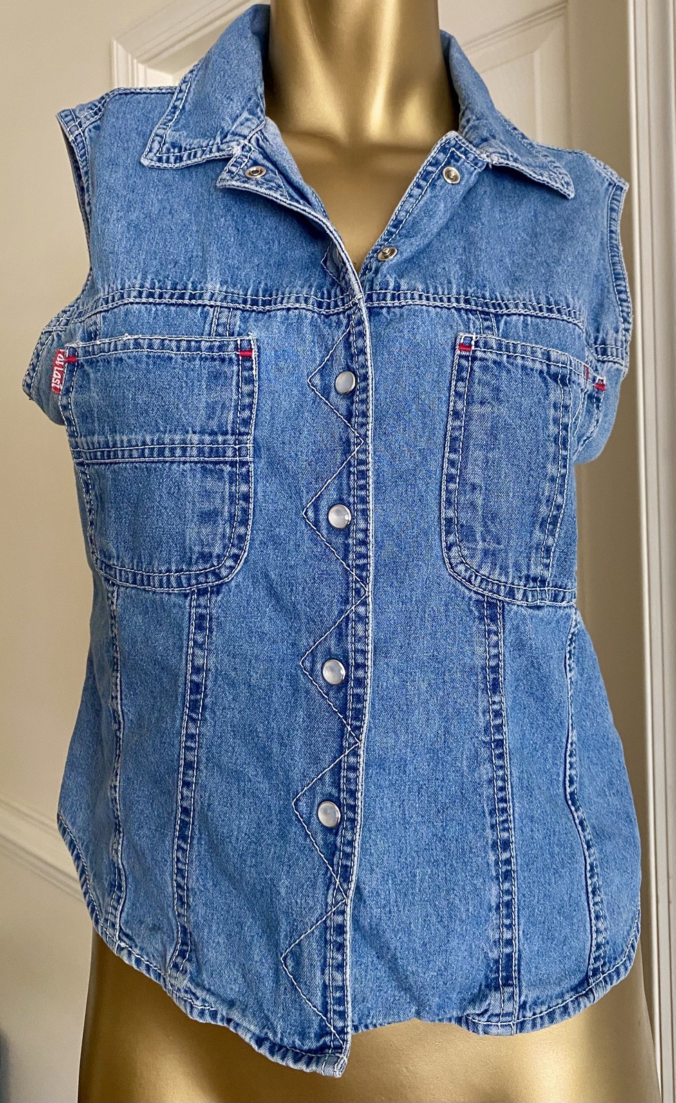 Vintage Sleeveless Denim Vest Top Pearl Snap Y2K 90s Festival Western Size M
