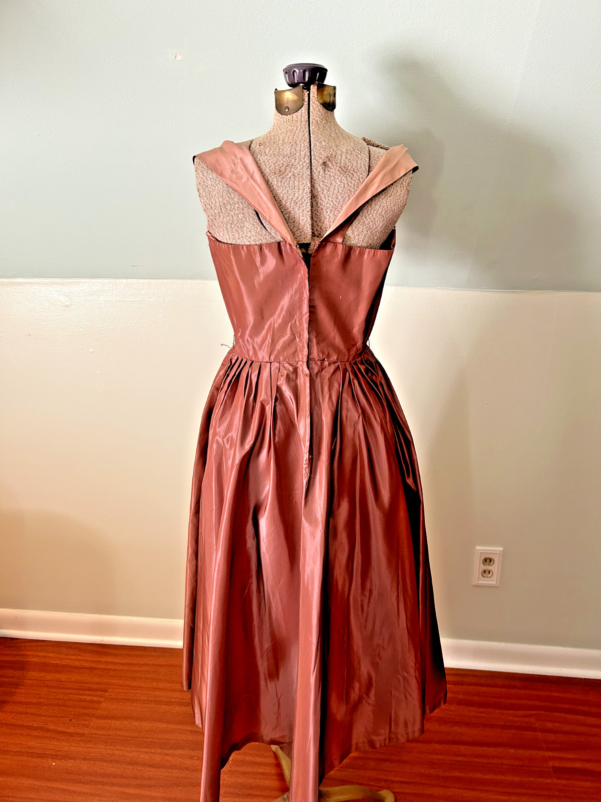 Incredible 1940s Taffeta Acetate Rhinestone Pearl Rose Pink Bustier Gown Bolero