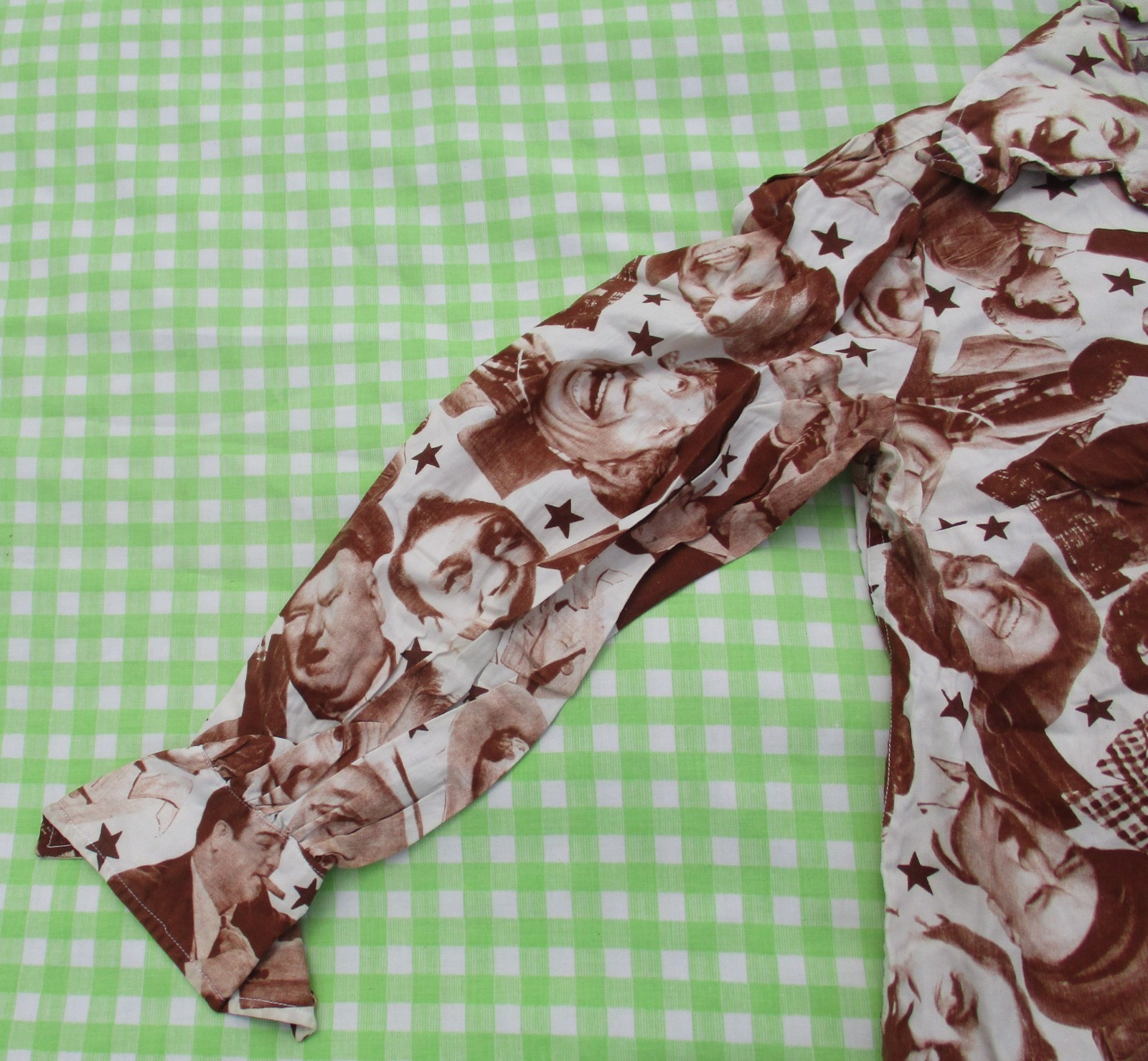 Vintage 70s Novelty Hollywood Movie Star All Over Photo Print Homemade Shirt S/M