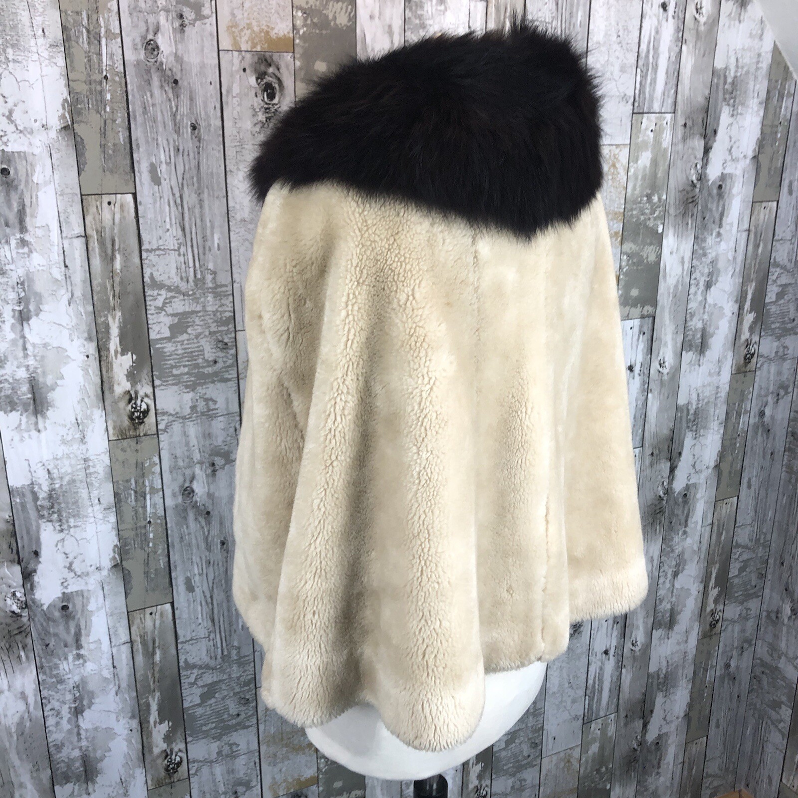 Borgana women cape wrape faux fur wedding Vintage