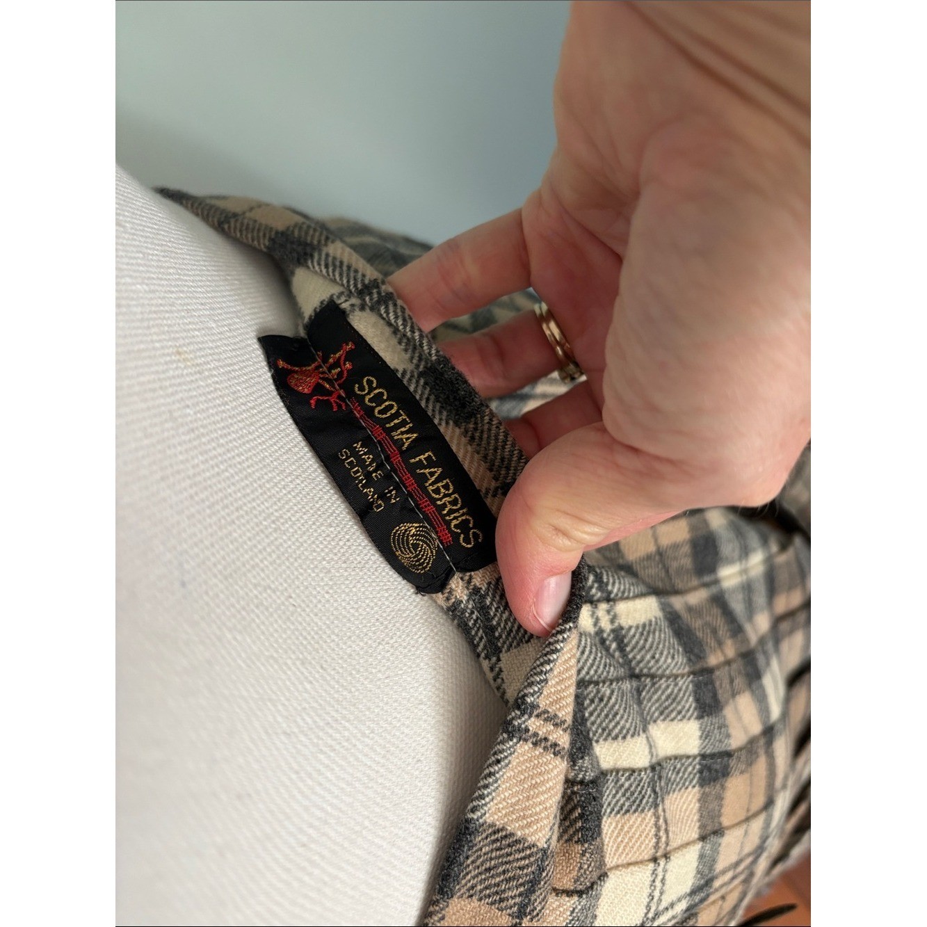 Vintage 100% Wool Scottish Plaid Scotland Kilt Pleated Midi Skirt size 38
