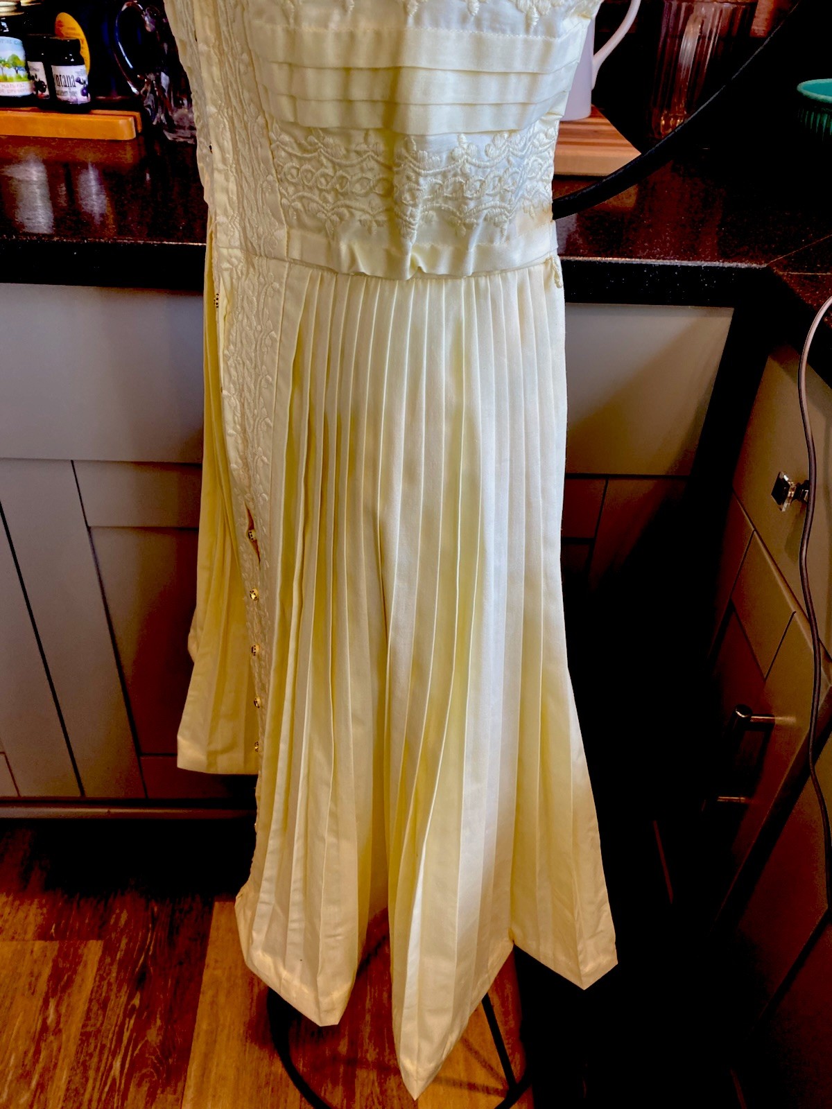 VTG Cotton 50’s Women’s Button front lace detail Yellow Carlye Dress Pleated S/M