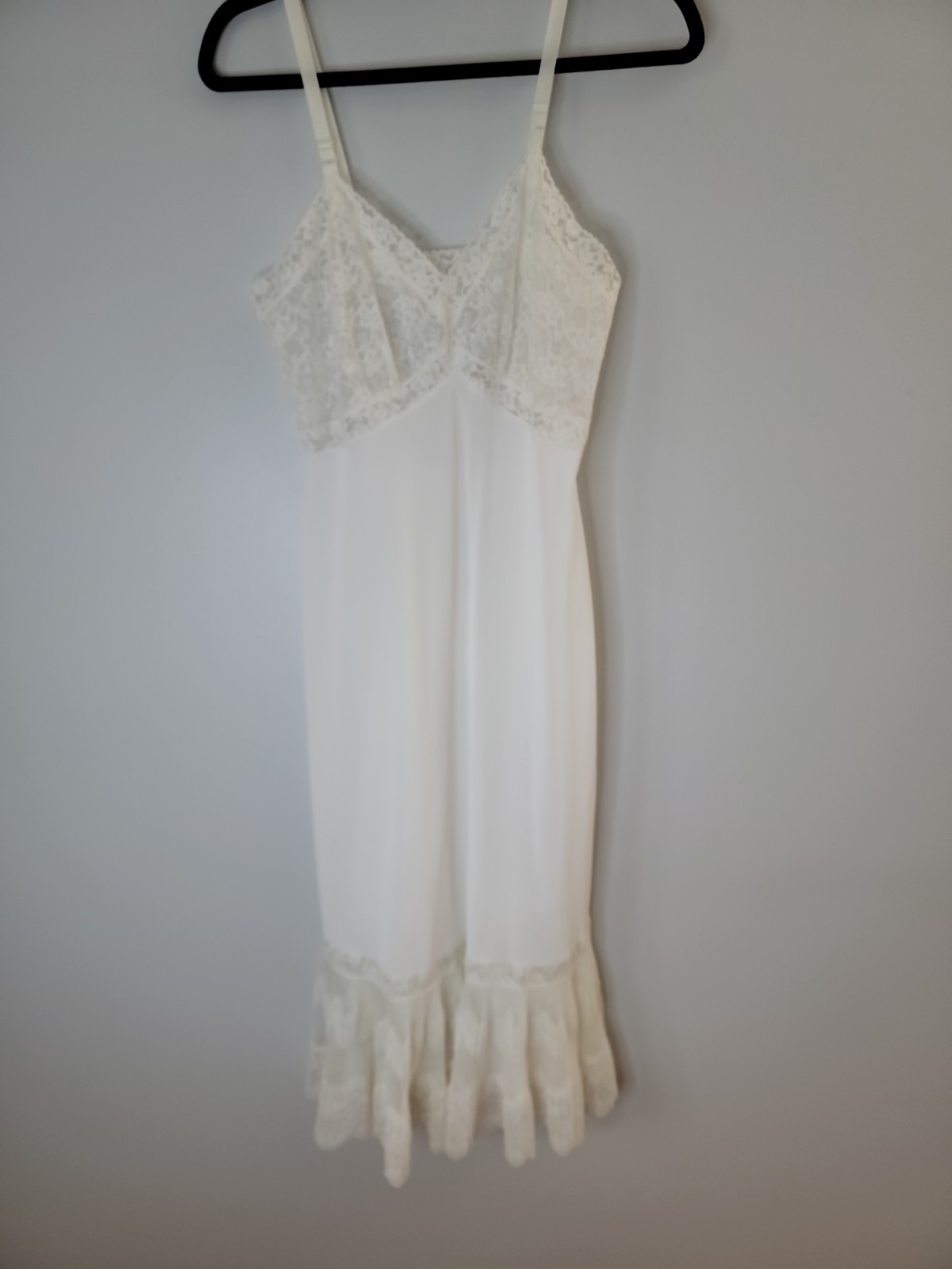 Vintage Shadowline Tricot Nylon White Full Slip Pleats/Lace Detail Size 34