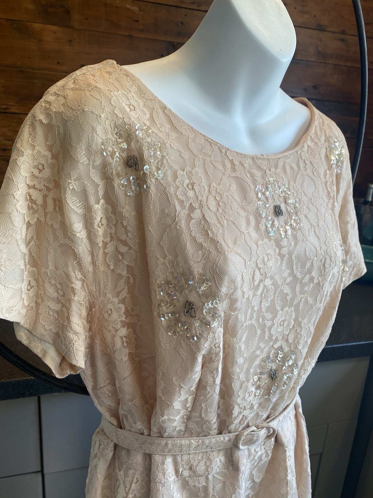 True VTG Handmade 50’s lace Rhinestone Cocktail Dress Ivory Peach 46” Bust