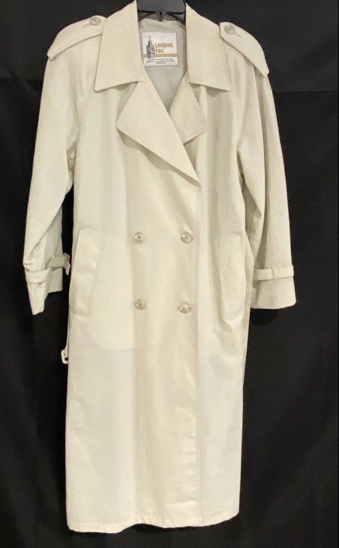 Vintage 90s London Fog Women’s Tan Double Breasted Belted Trench Coat Sz 6 Reg