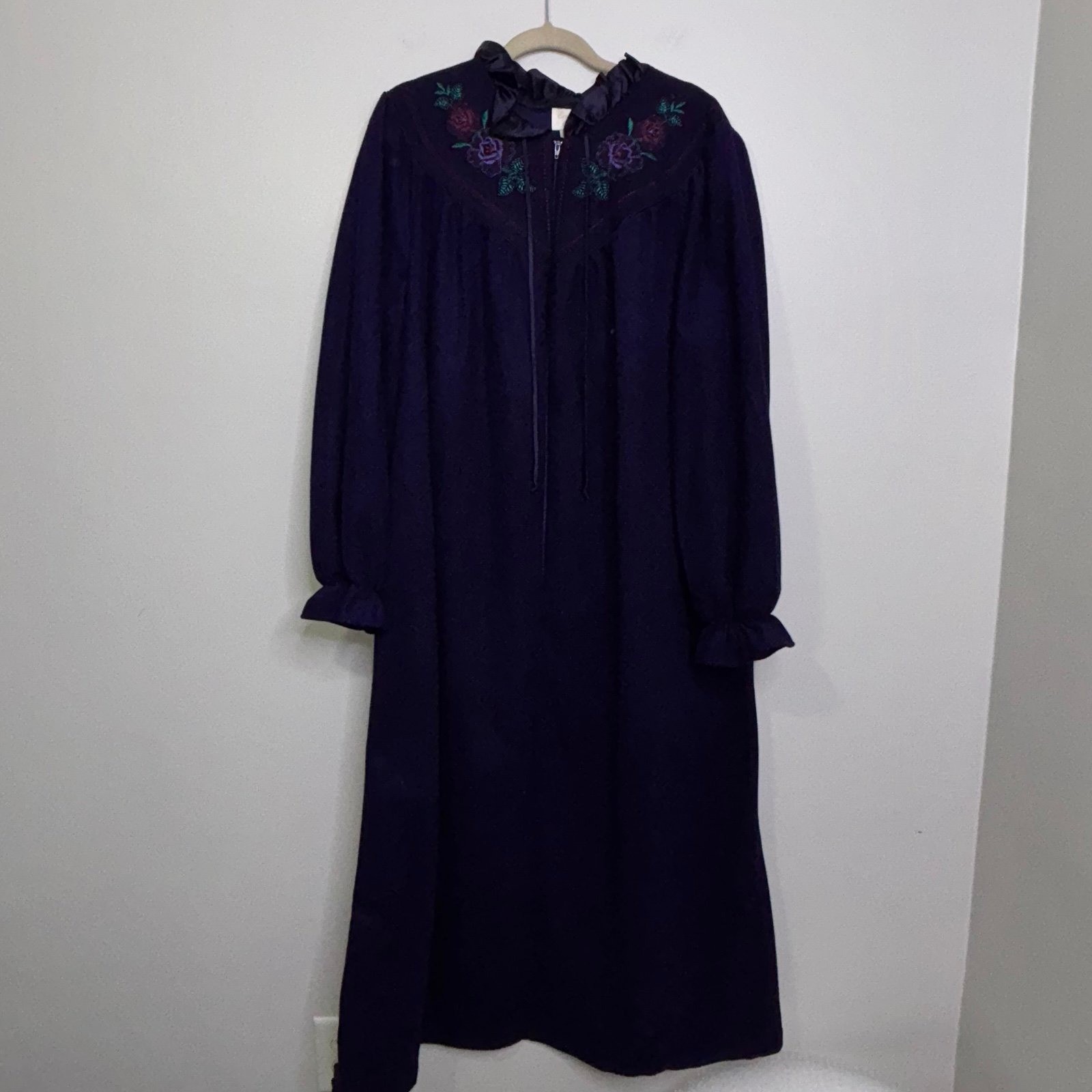 Vintage Sears Carriage Court Zip Front Robe Housecoat Size Large Royal Purple