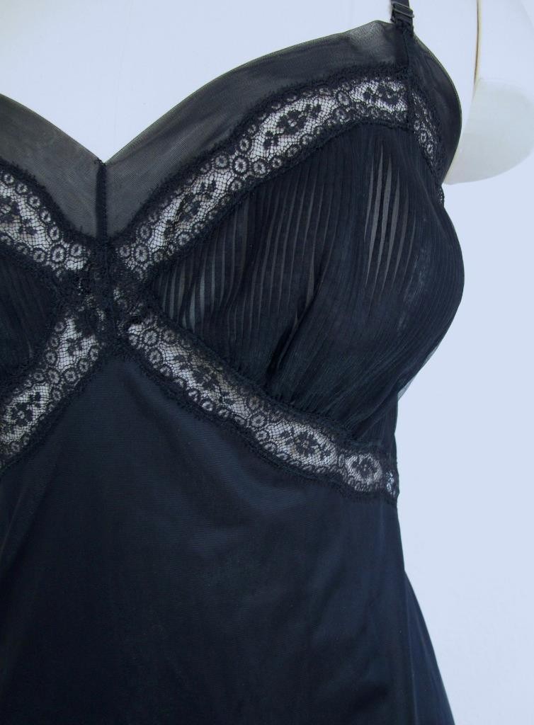 Vintage Youth Form Black Nylon Opaque Full Slip 36 Chiffon Crystal Pleats Ruffle