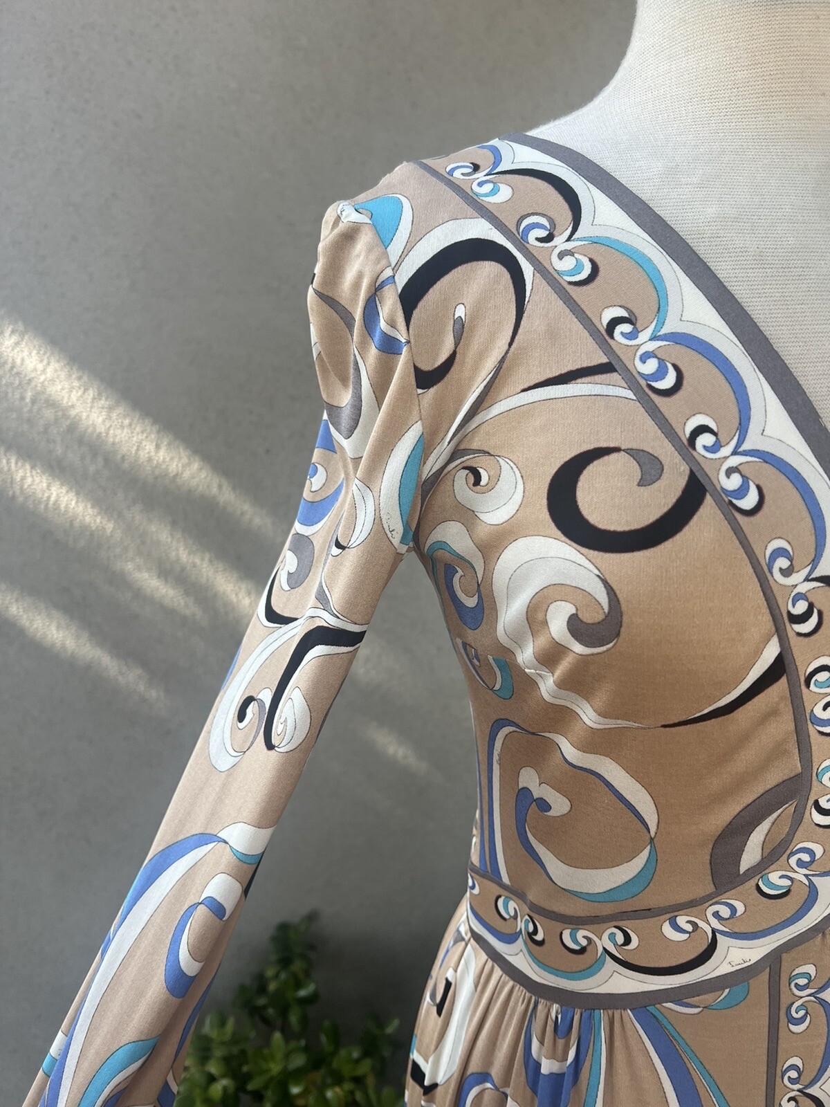Vintage Modern 70s Emilio Pucci Maxi Dress Beige Blue Silk Polyester Sz small