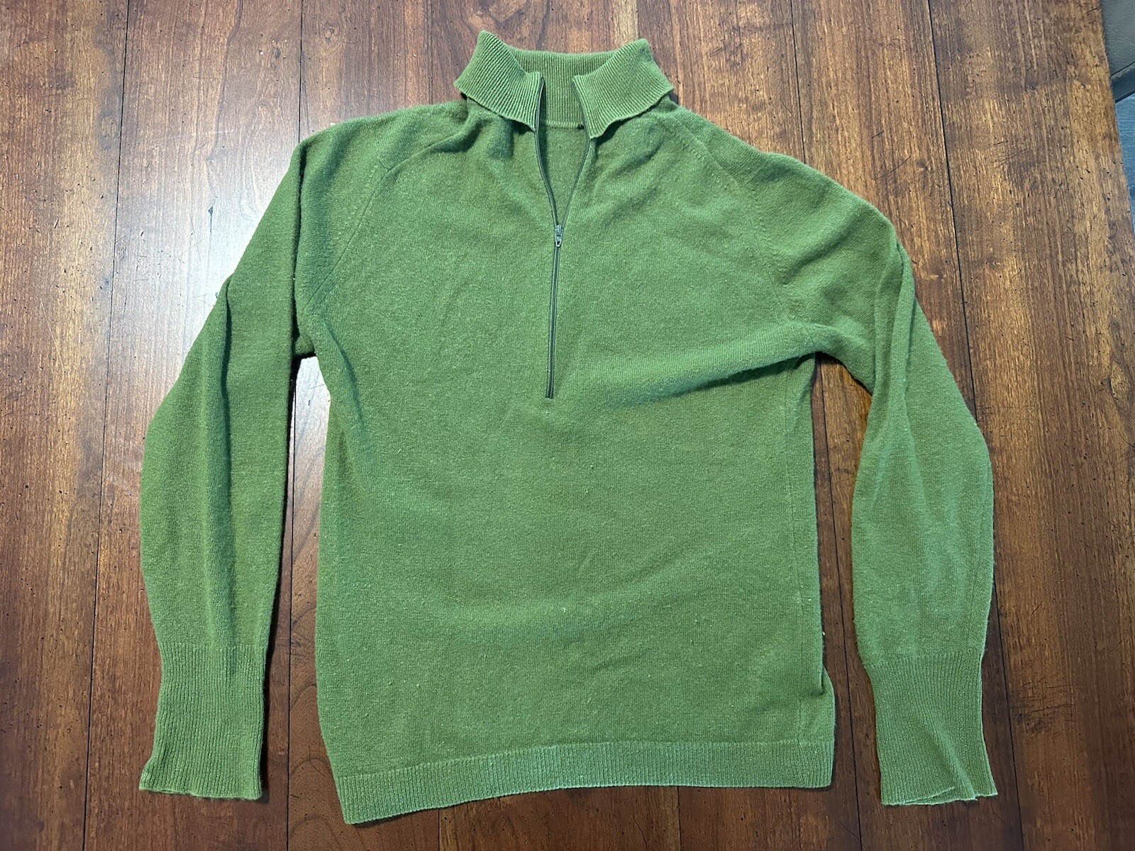 Vintage Amie 100% Cashmere 1/4 Zip Pull Over Sweater Women’s Green Approx Sz 36