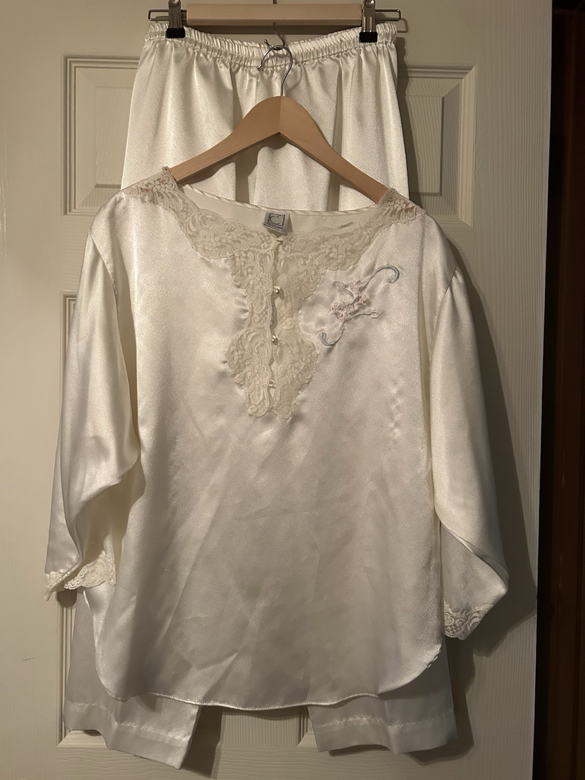 VTG Eve Stillman Size Petite Bed Jacket/Pant Set Ivory Embroidery Lace Feminine