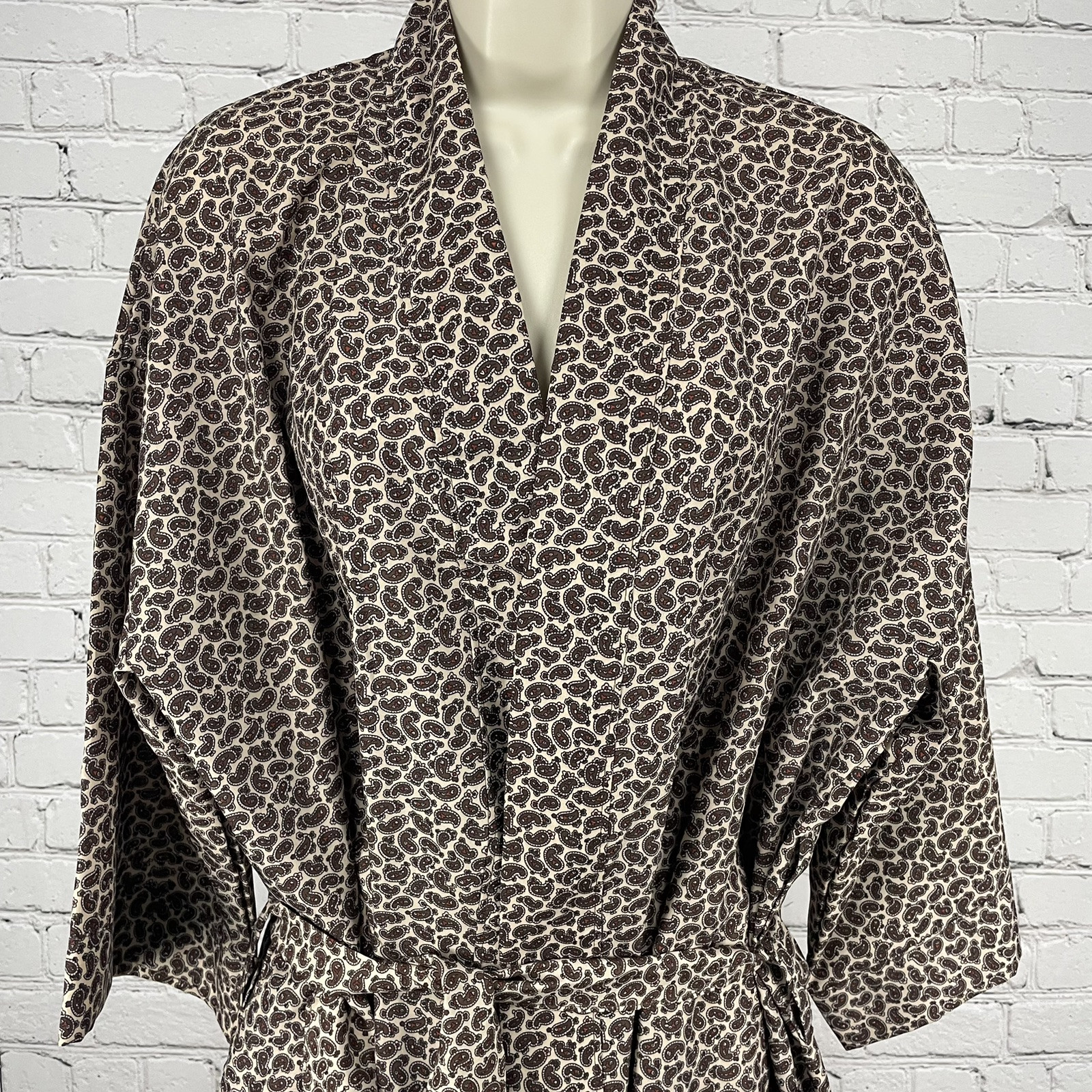 VTG Bill Blass Cream Paisley Print Lightweight Pockets Tie Waist Robe Size O/S