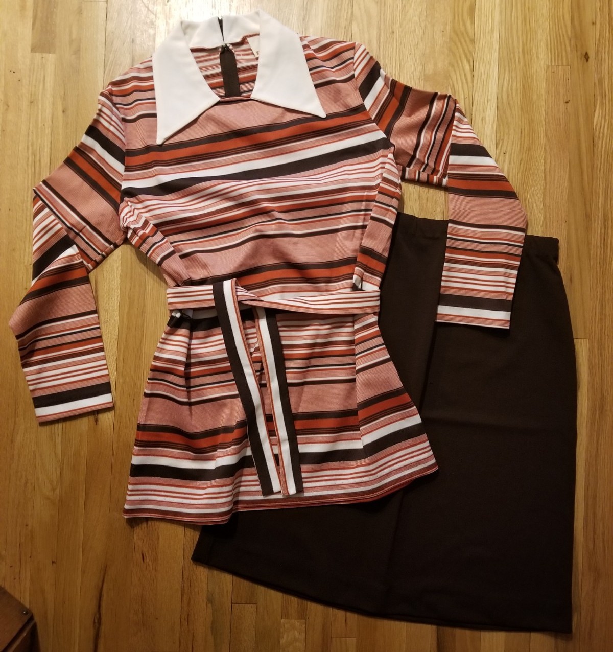 NOS Vintage 1970s KNIT-INS Womens Knit Striped Belted Top & Skirt Set Size 15-16