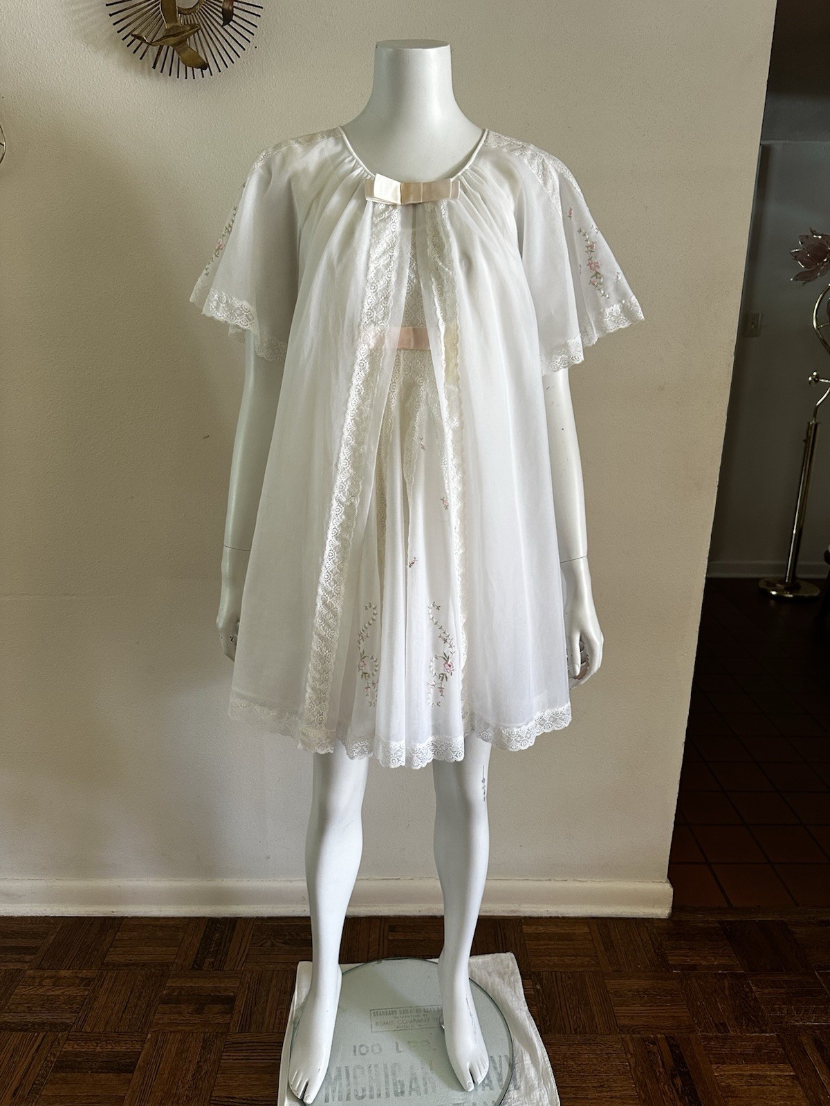 1960s Shadowline Nylon Peignoir Set M Babydoll Robe Lace Floral Sheer Boudoir
