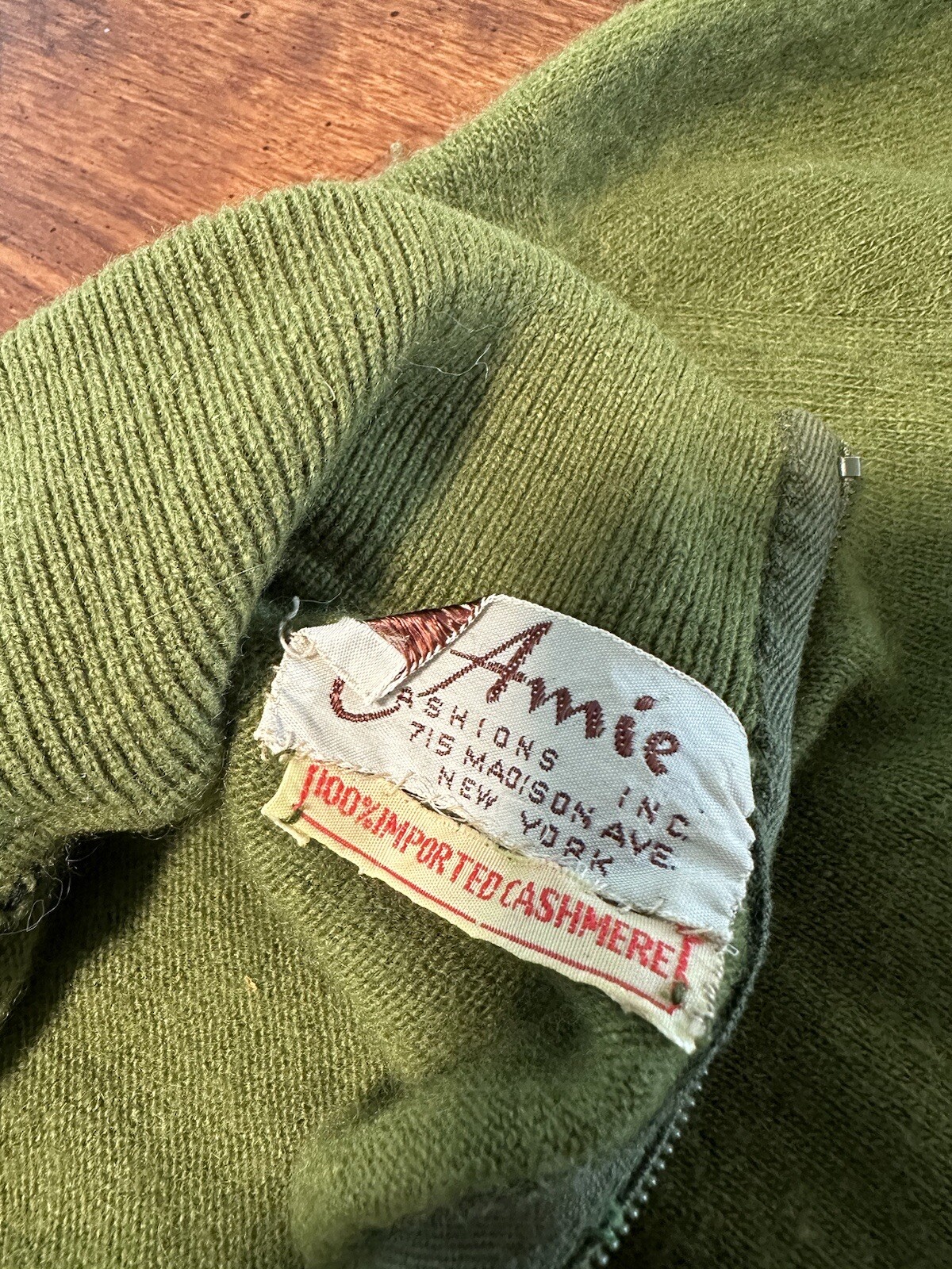 Vintage Amie 100% Cashmere 1/4 Zip Pull Over Sweater Women’s Green Approx Sz 36