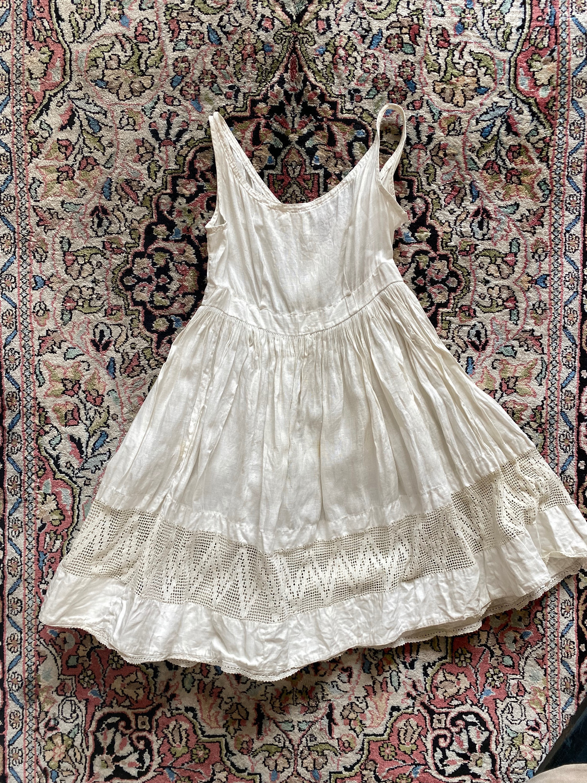 Antique 1890s 1900s Edwardian Girls Linen Dress Crochet Lace Trim 25 Bust