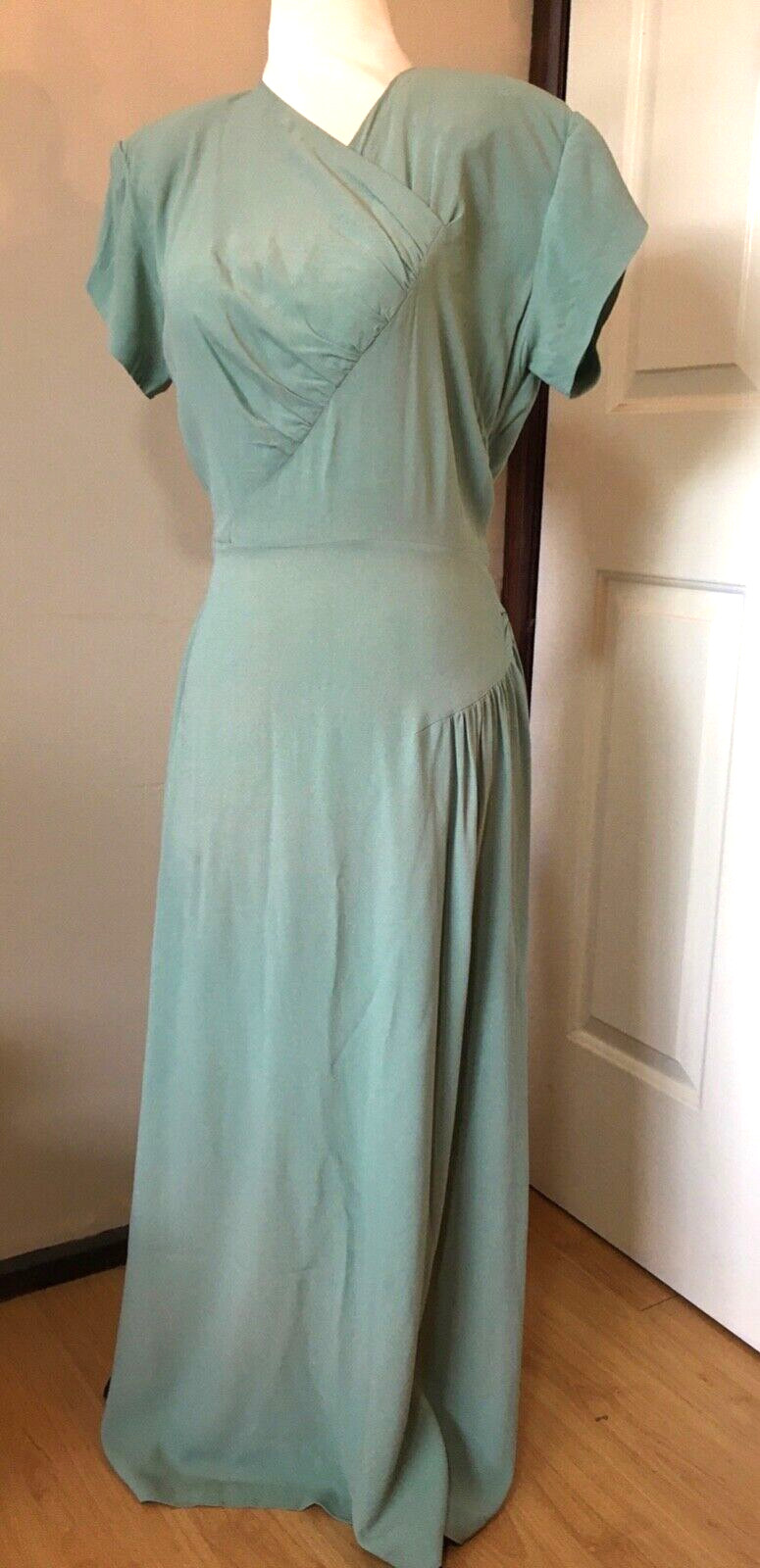 Vintage 1940s Mint Seafoam Green Old Hollywood Glamour Goddess Gown Dress