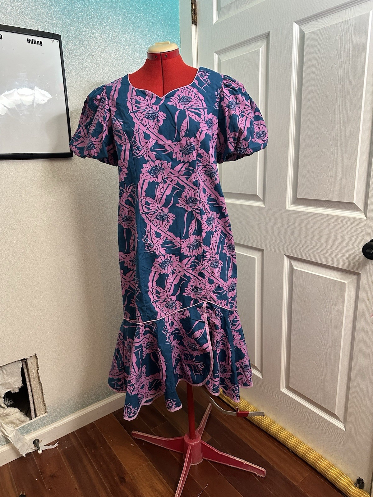 Vintage 90’s Hawaiian Shannon Marie Tea Length Muumuu