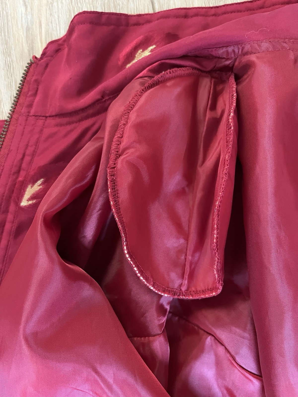Vintage Silk Bomber Jacket Women M Red Gold Leaf Print Lightweight 90s Retro Zip