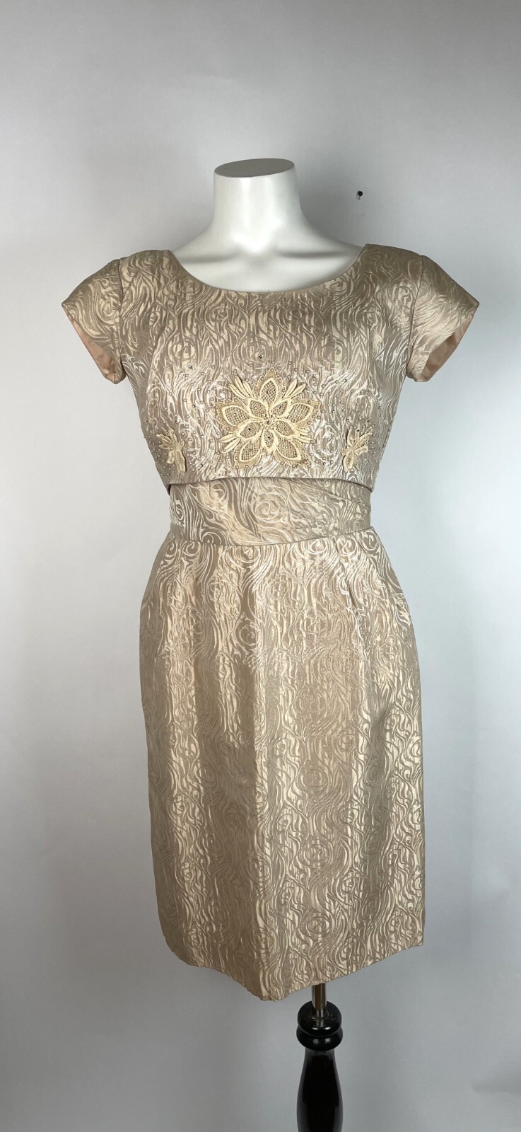 VTG 1950s Ivory Beige cocktail Dress, Cropped Jacket + Appliques 34″ S/M