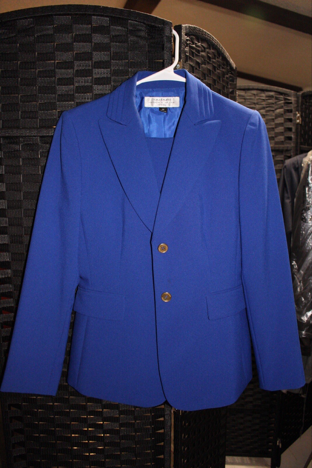 Tahari Arthur S. Levine petite (suit with matching pants), blue, size small (4P)