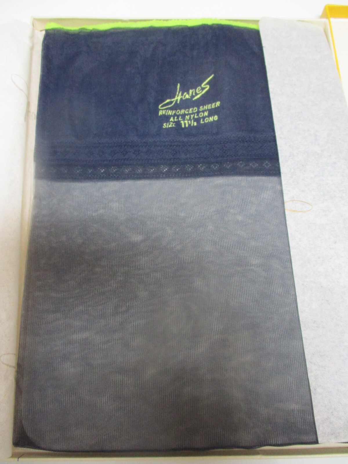 1PR VINTAGE HANES 415 REINFORCED SHEER SHINY RHT NYLON STOCKINGS 11 1/2 LONG BLK