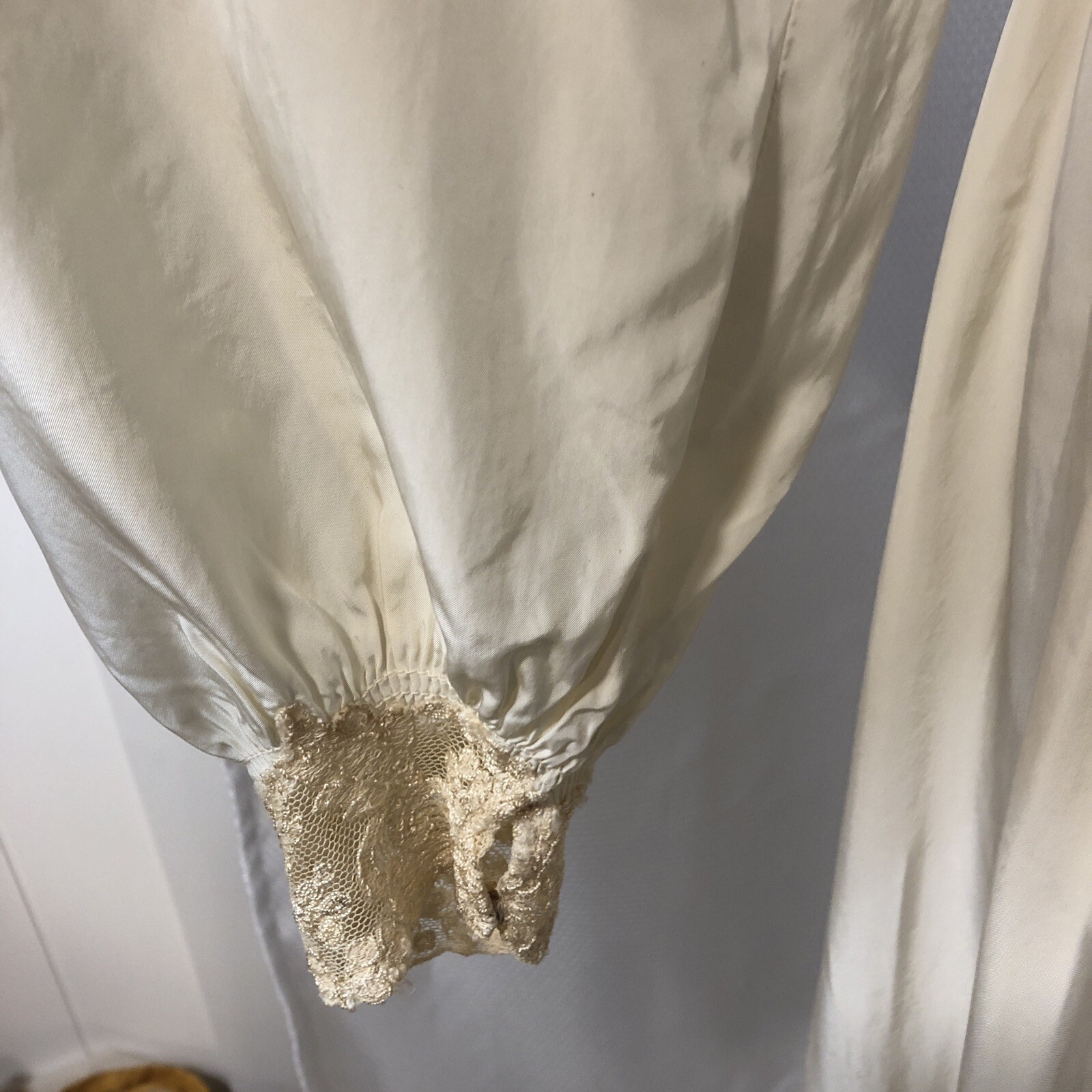 Vintage 1940s Styled by Tula Of Narco Ivory Liquid Satin Robe/Peignoir Size S/M