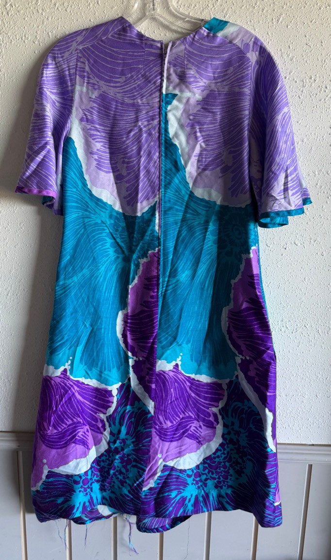 Vintage 1960s Kiyomi Hawaii Liberty House Purple & Blue Floral Dress Size 10