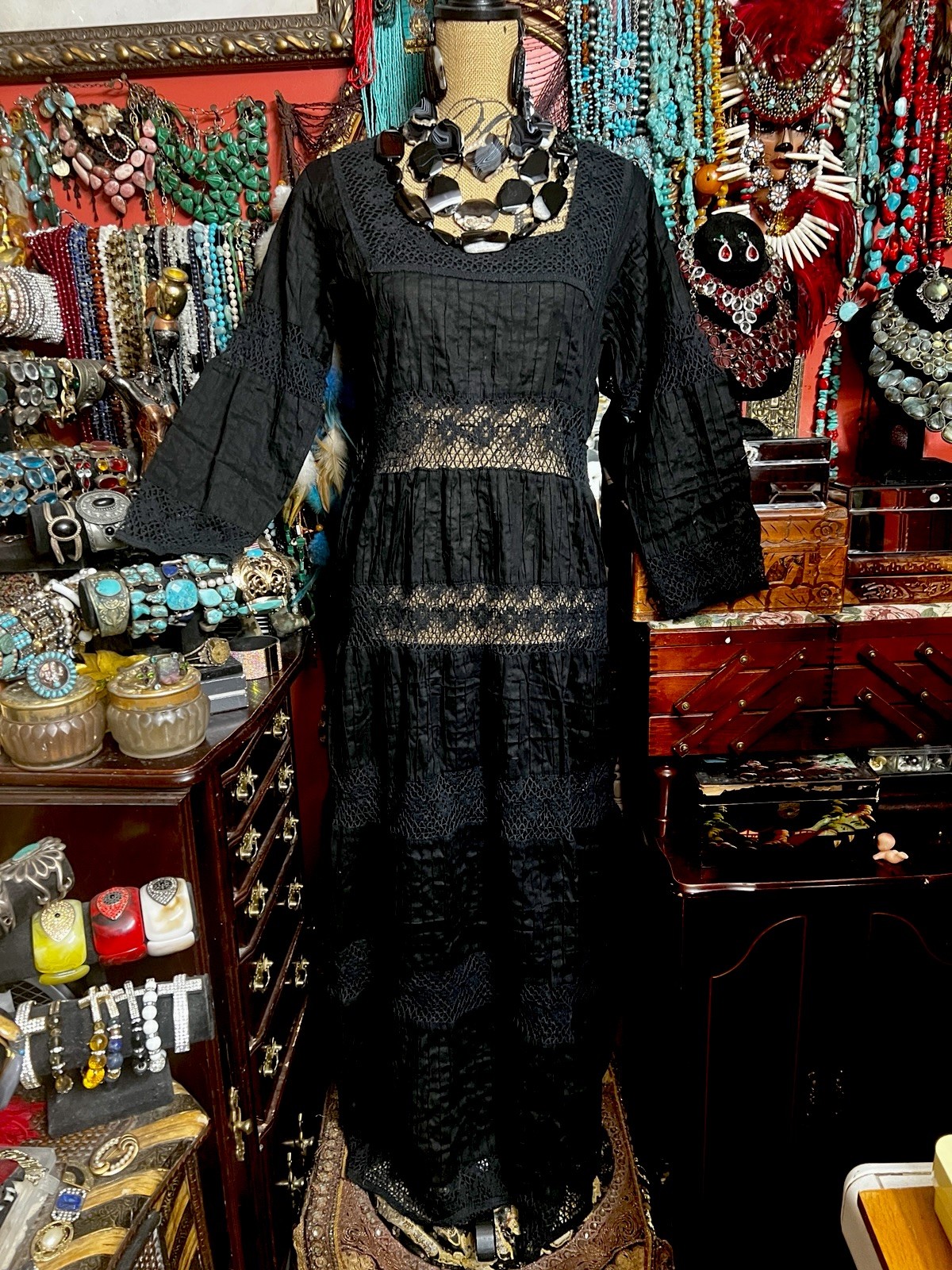 GORGEOUS VINTAGE MEXICAN BLACK PINTUCK WITH LACE TRIM WEDDING DRESS SIZE M