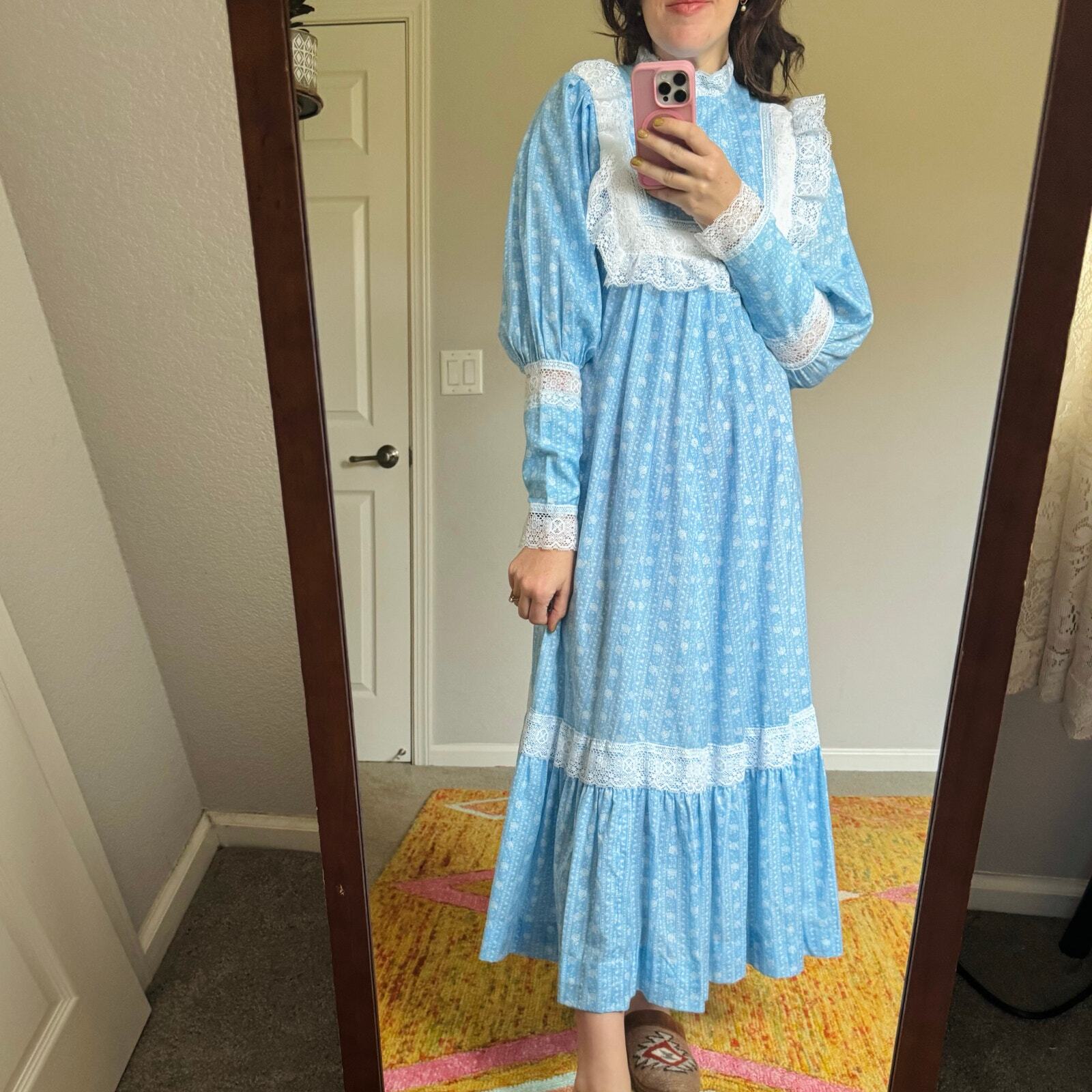 Vintage 70s prairie dress lace trim sky blue white floral leg of mutton sleeve M