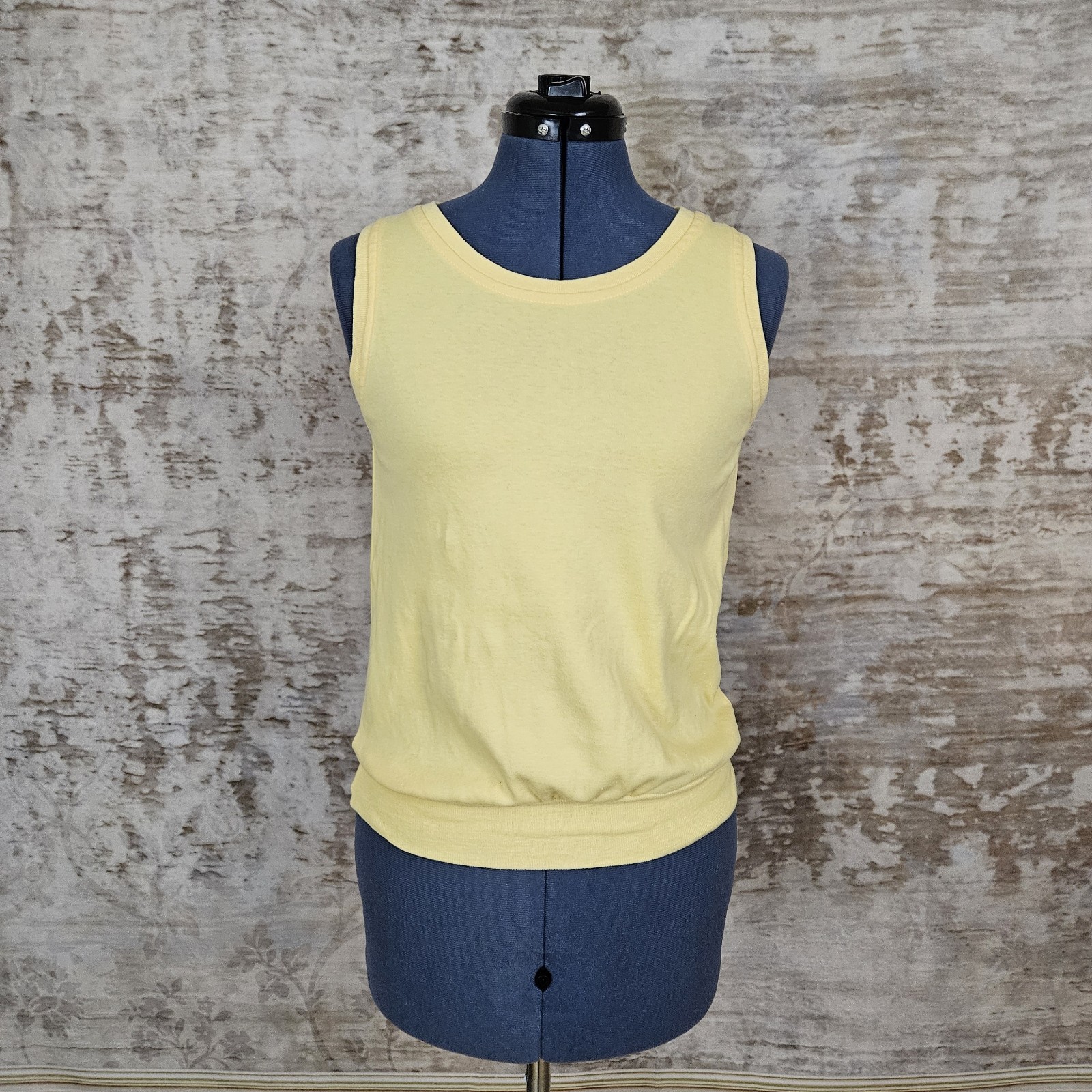 1980s Workout Tank Top Vintage Butter Yellow Gym Sleeveless Shirt VTG 80s Small