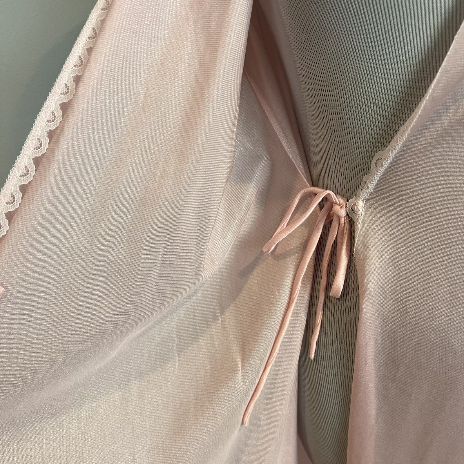 Paramount Nylon Peignoir Dressing Gown Pink Lace Women’s Size Medium / Large Vtg