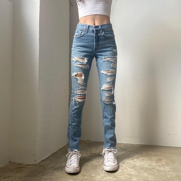 Vintage Levi’s 501 High Rise Distressed Slim Straight Jeans Size 25