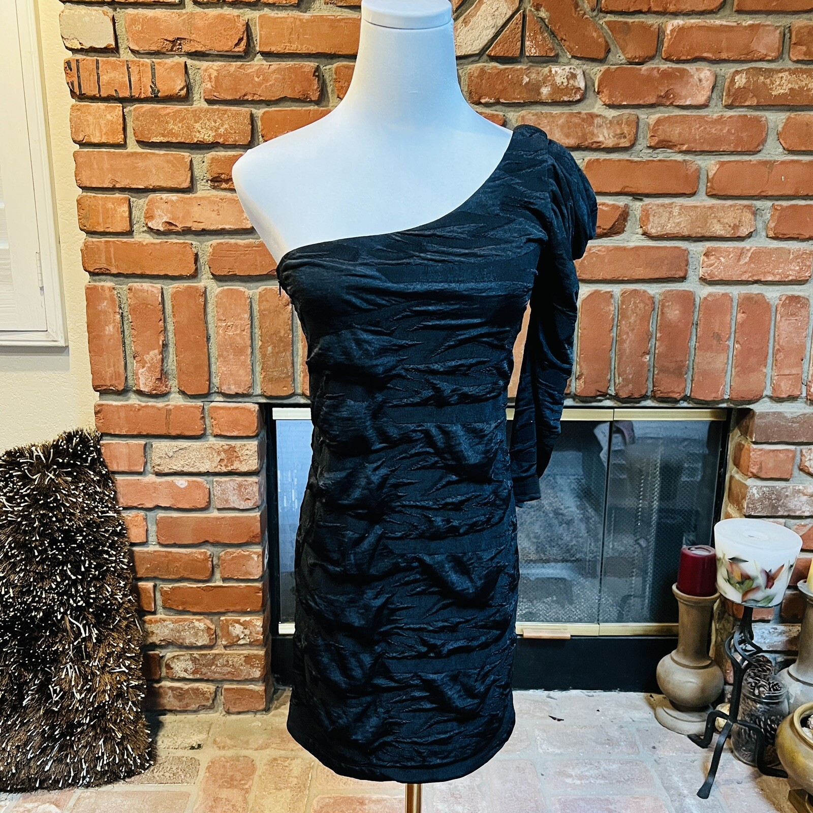 Vintage 90’s Sexy Black Textured Body con Cocktail Club One Arm Mini Dress sz XS