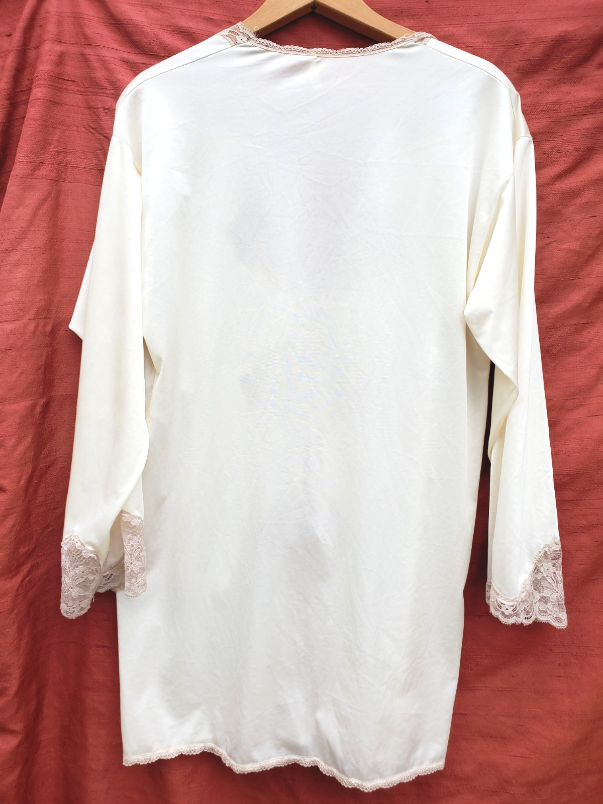 Vintage 60’s Flair short robe negligee size S ILGWU union made IVORY lace