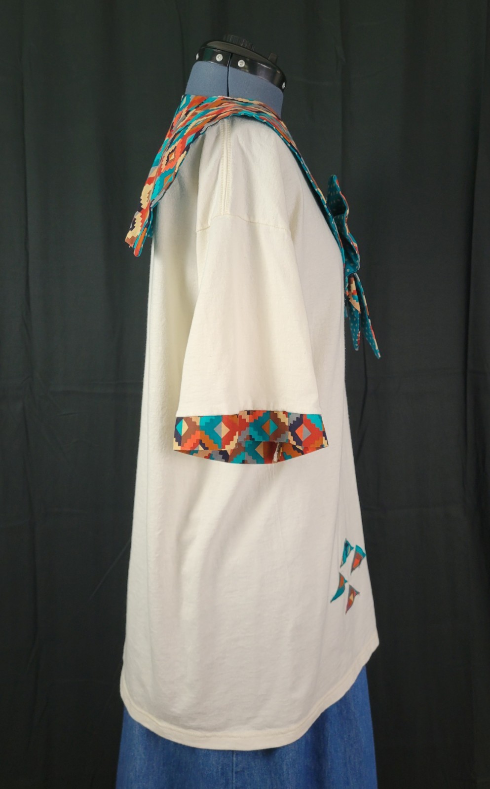 Vintage Embellished Jerzees Tee w Brown/Rust/Teal/Tan Southwest Accents Size XL