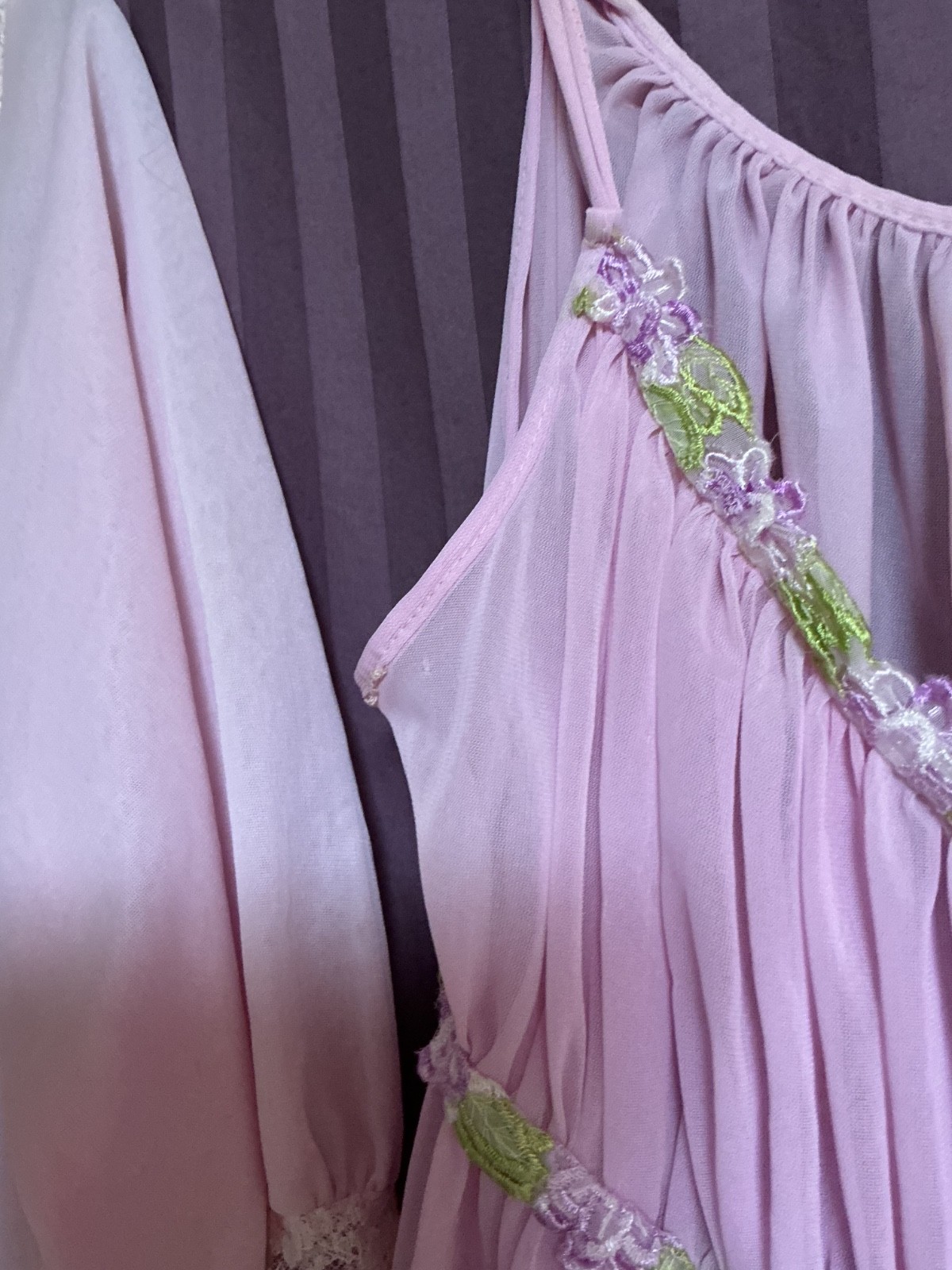 VINTAGE PEIGNOIR SET NYLON CHIFFON I DREAM OF JEANIE STYLE NIGHTGOWN UNION MADE