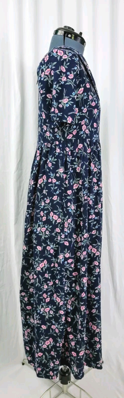 Vtg Ulterior Motives Navy Blue Floral Dress w Raised Waistline & Collar Size M