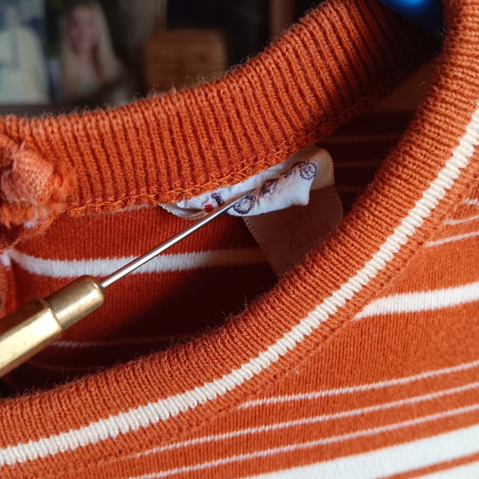True Vintage Medium Tunic T-shirt 1970’s Striped Rust White Knit Top Back Zipper