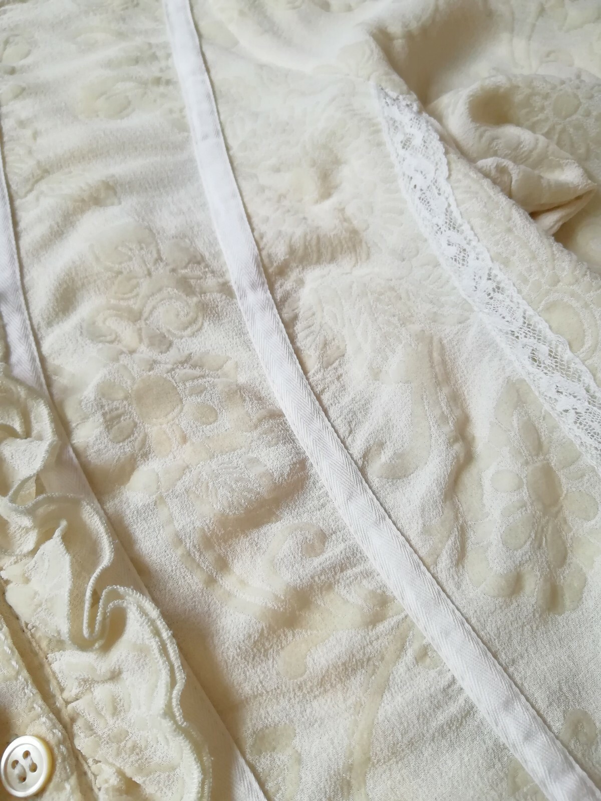 Vintage 90’s Marc Cain Woman Silk Blouse Chiffon Lace Shirt Ivory Buttons Size 4