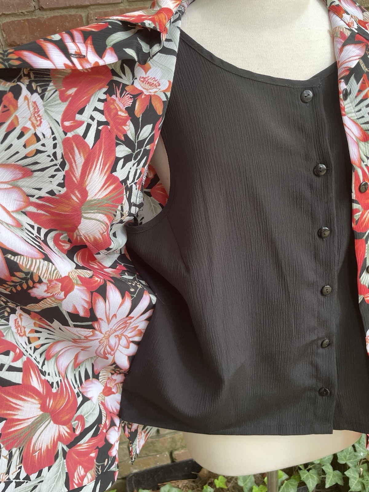 Donnkenny Classics Top Large Floral Print Button Up Retro Hawaiian Vintage