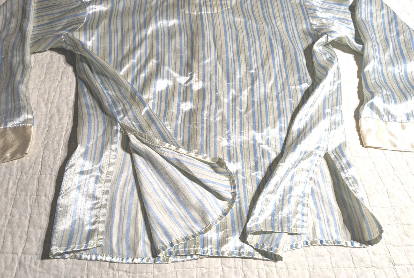 Vintage Women’s Satin Pajama Shirt Size Medium Brand: Ocean Blu ? FAIR Condition