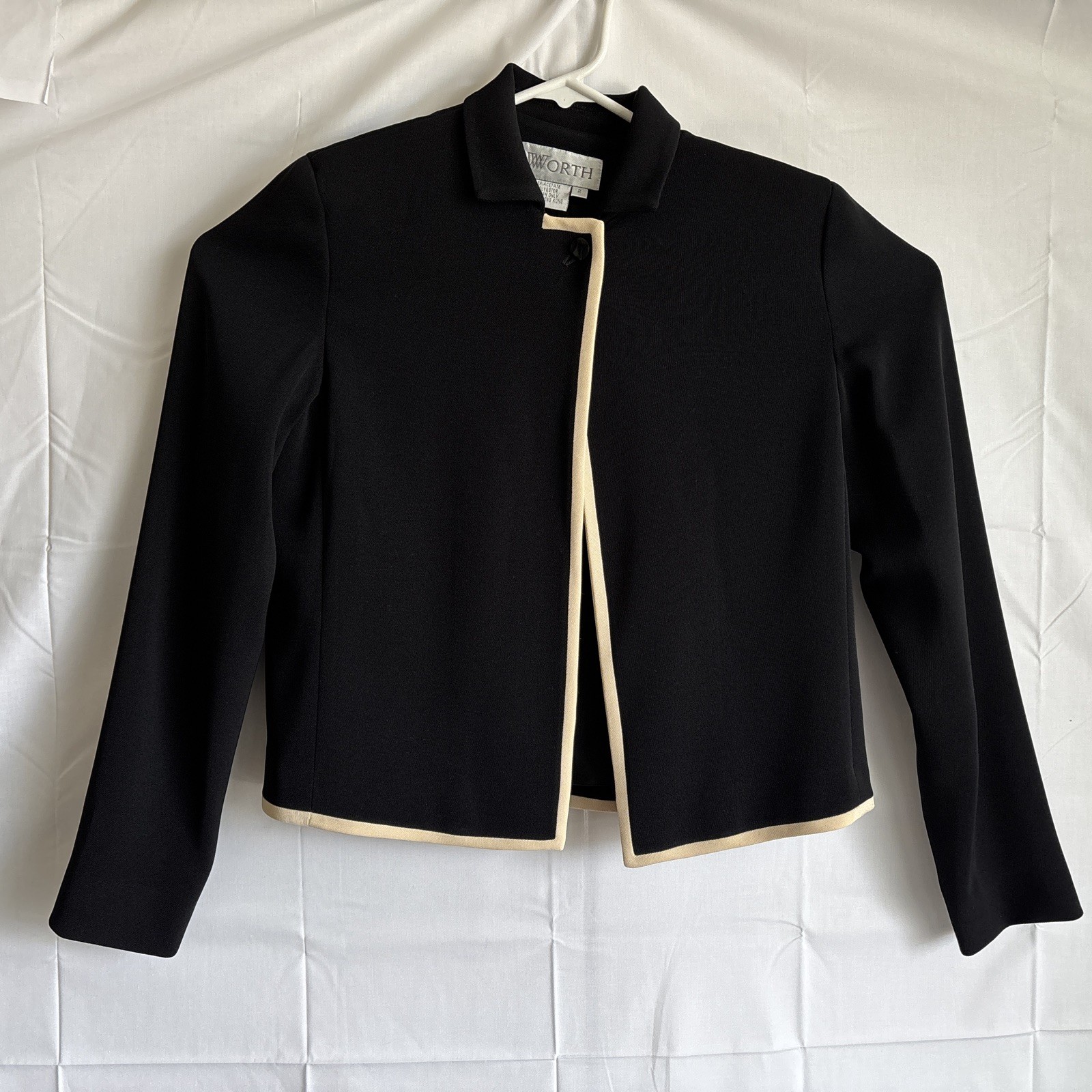 Worth Black Cream Trim Blazer Size 2 Vintage Minimalist Cropped Quiet Luxury