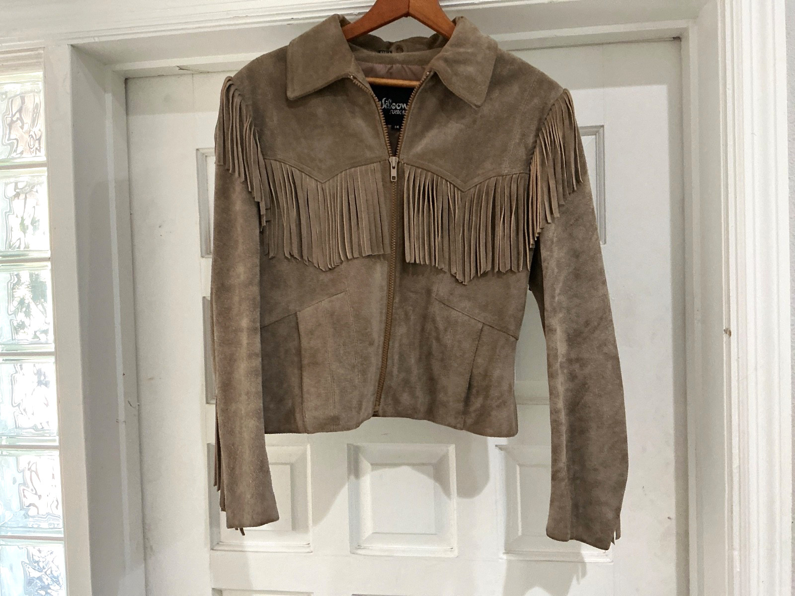 VTG 80s Wilson’s Leather Taupe Suede Fringe Jacket Size 14 – RUNS VERY SMALL