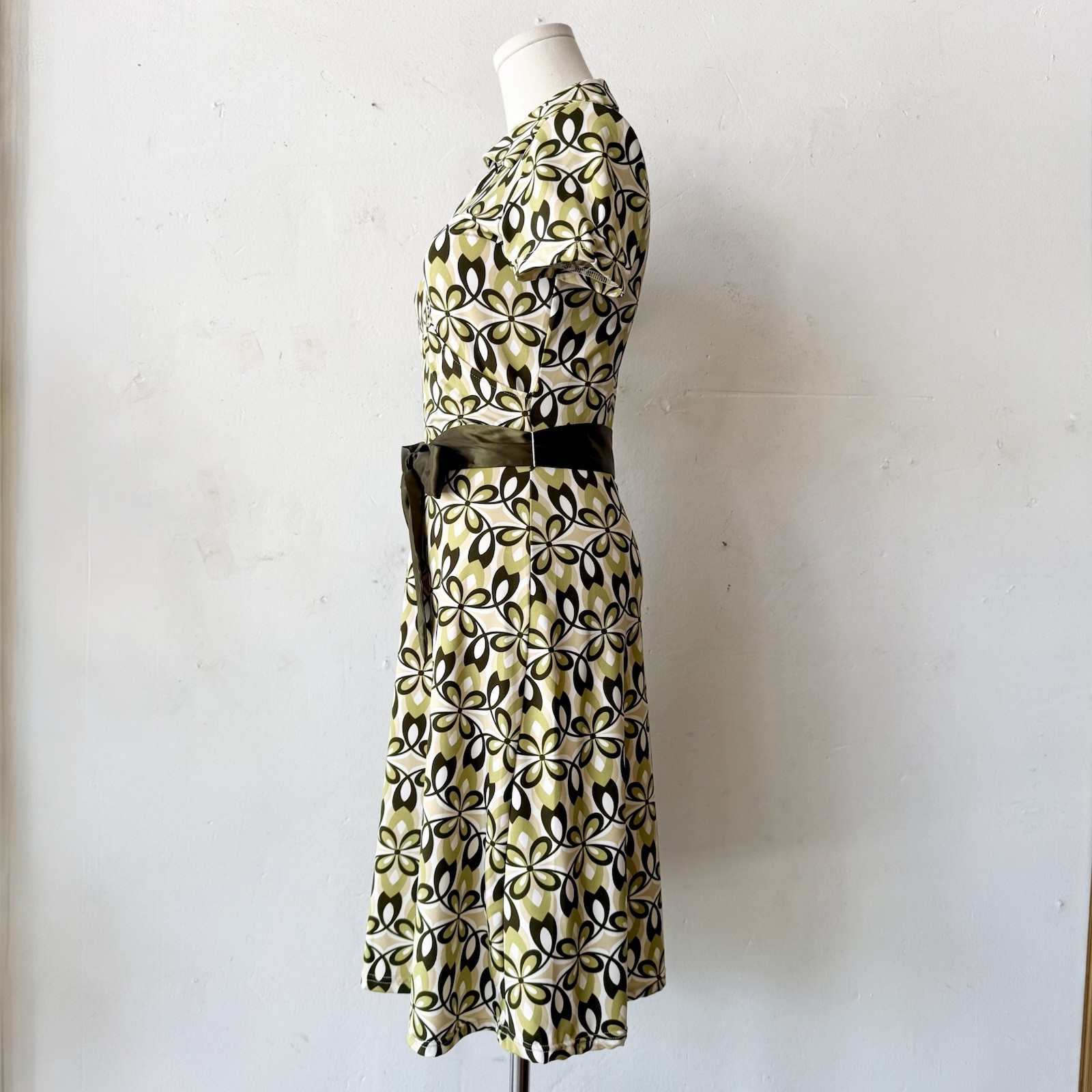 Y2K Does 1970’s Psychedelic Floral Print Shirt Dress • S